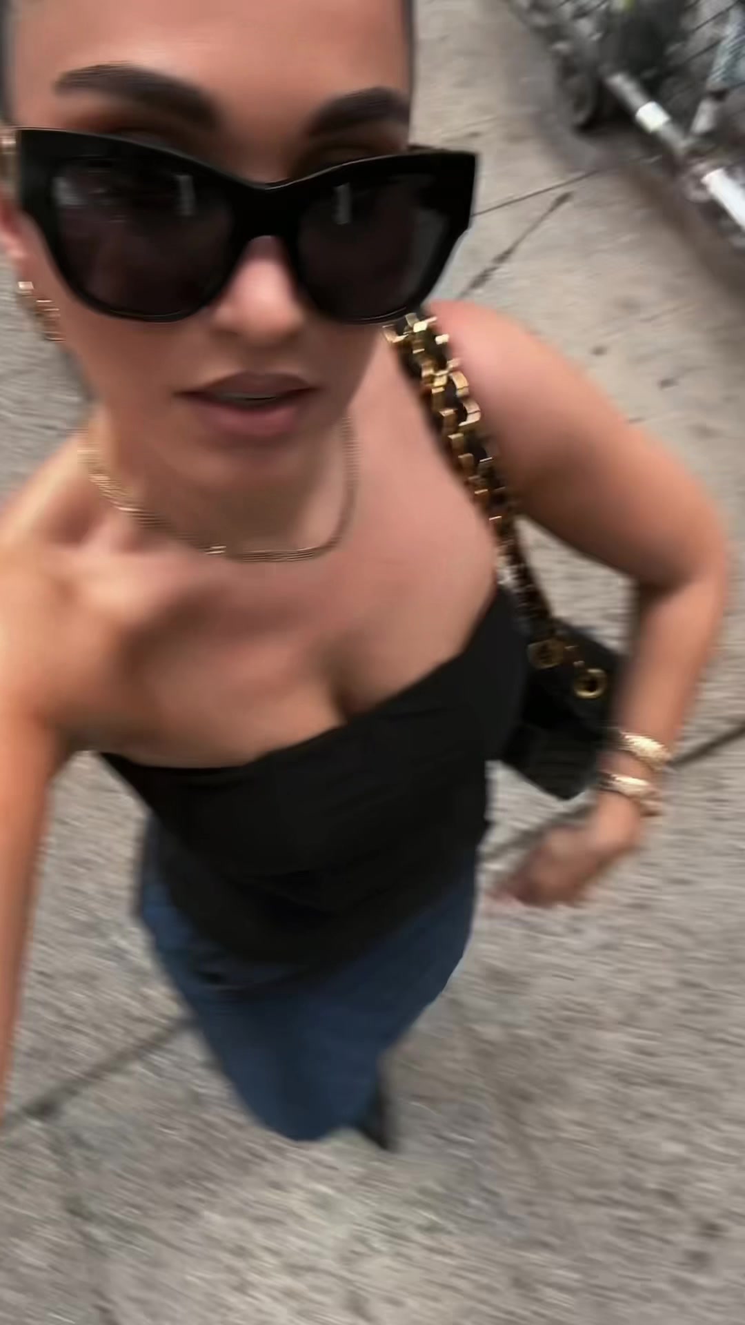 @Bibi