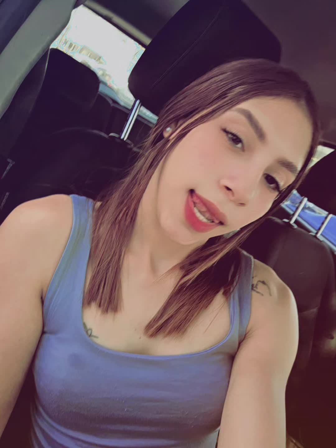 @Nikii920