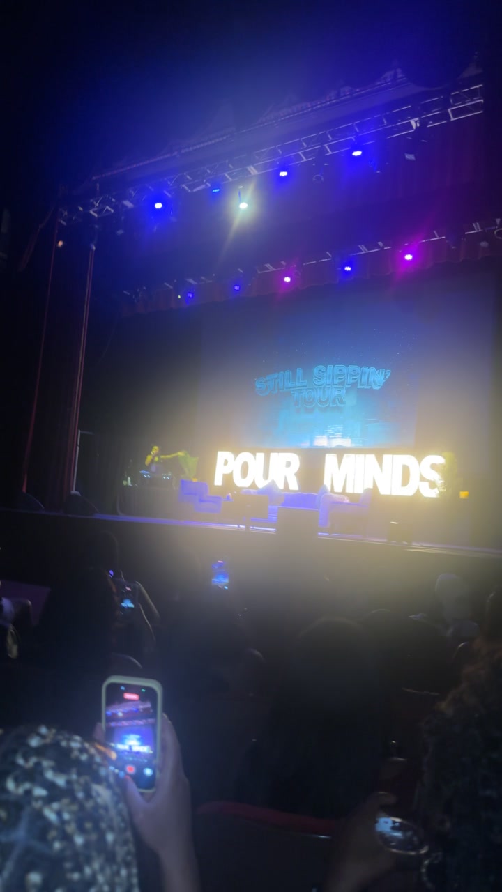 @AS805