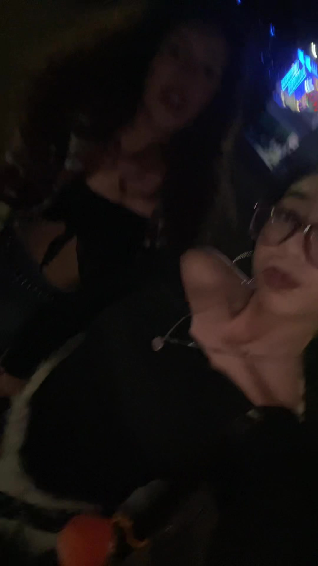 @VV