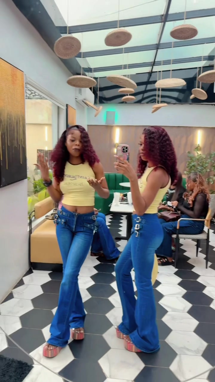 @Twinzcandy