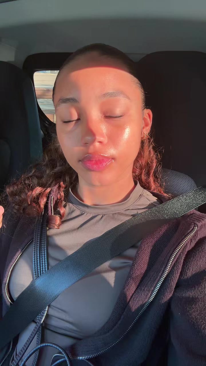 @jalieelenaa