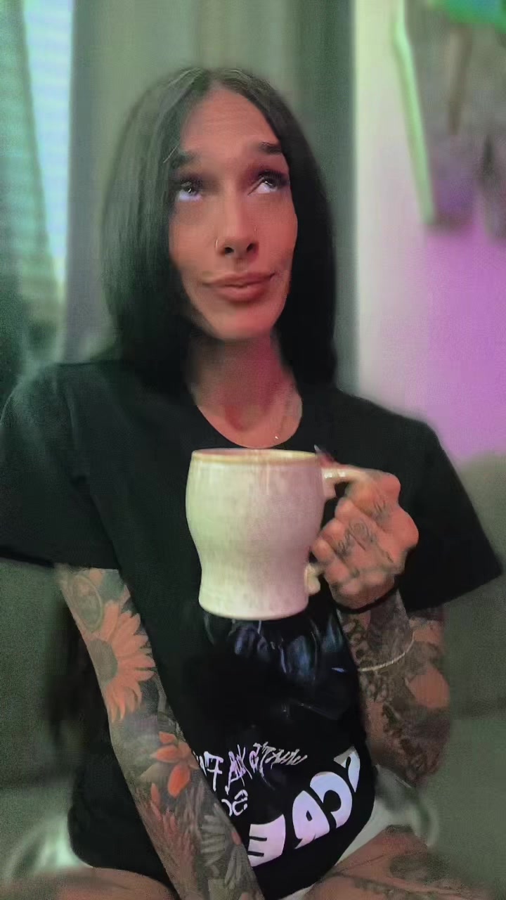 @Holly_Love