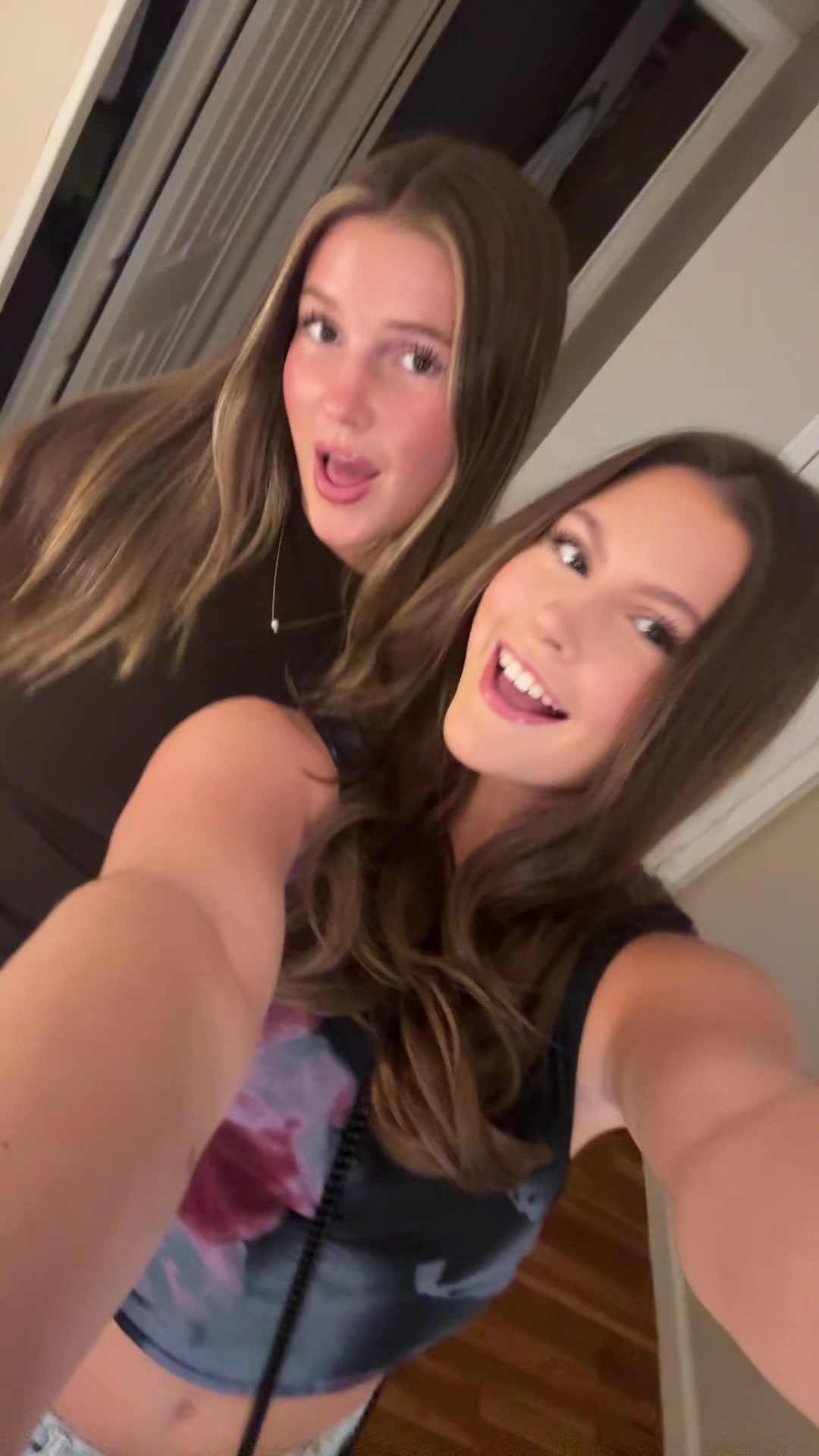 @ellieee