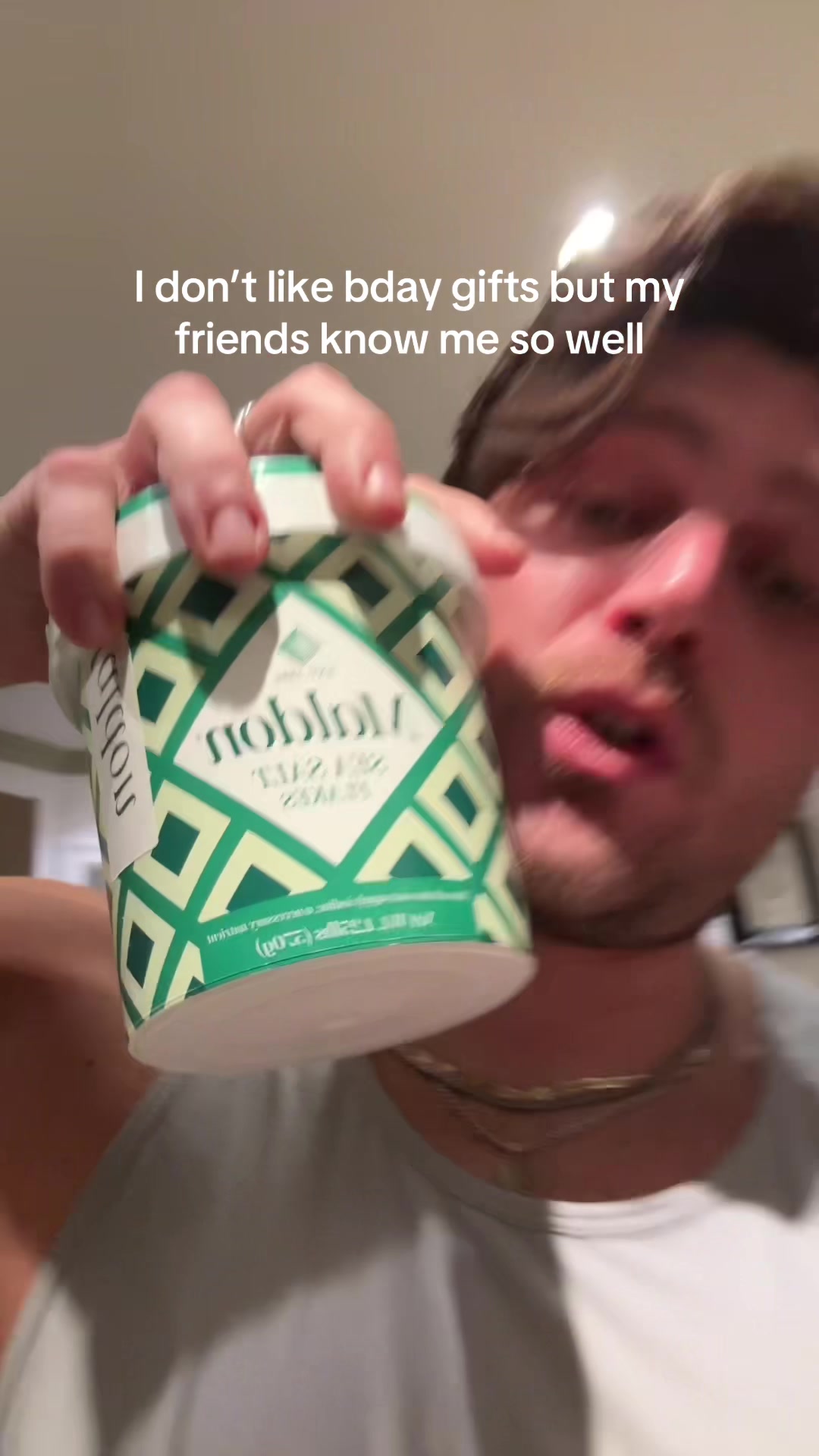 @toniloolie