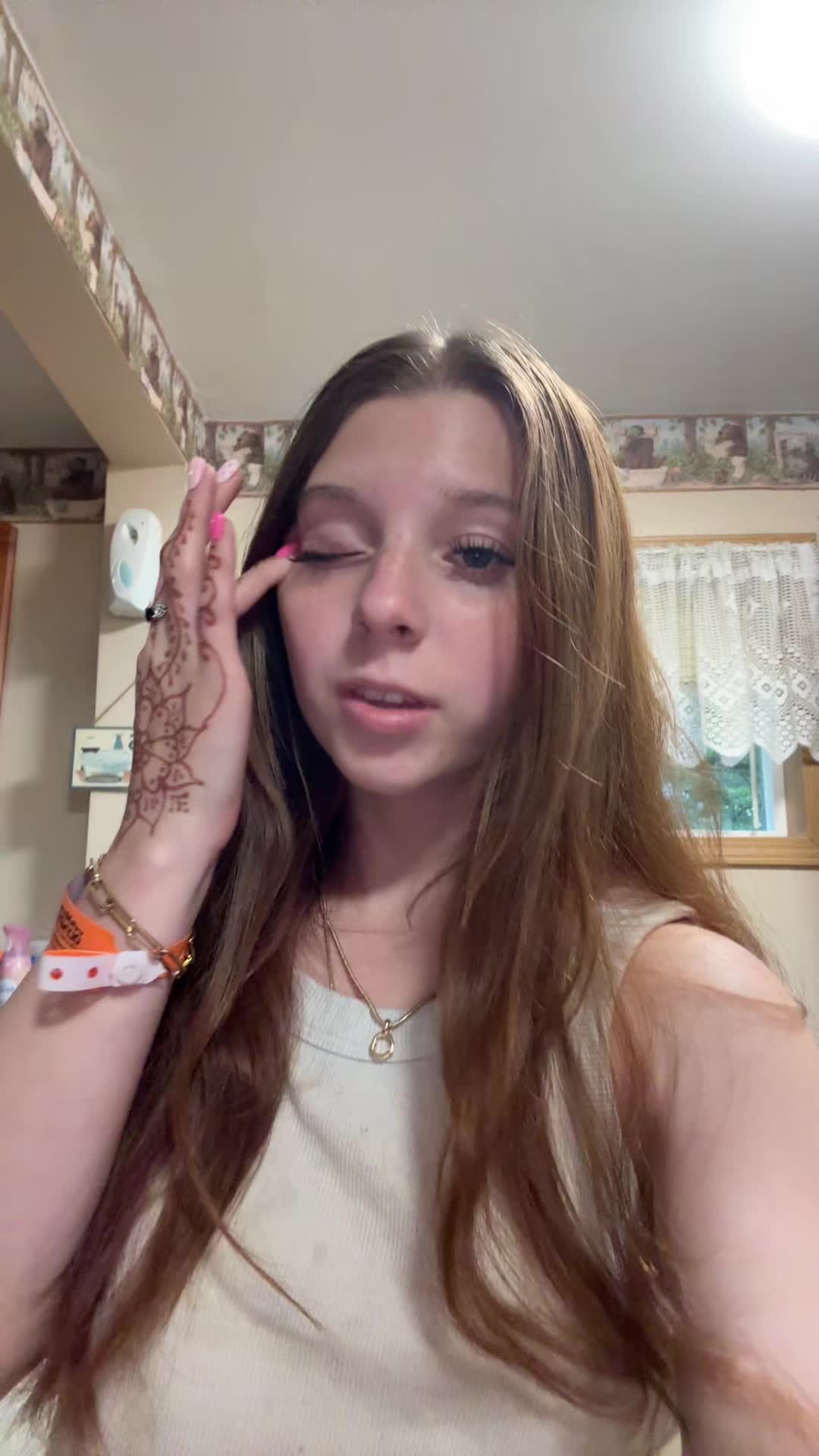 @nikki 😝