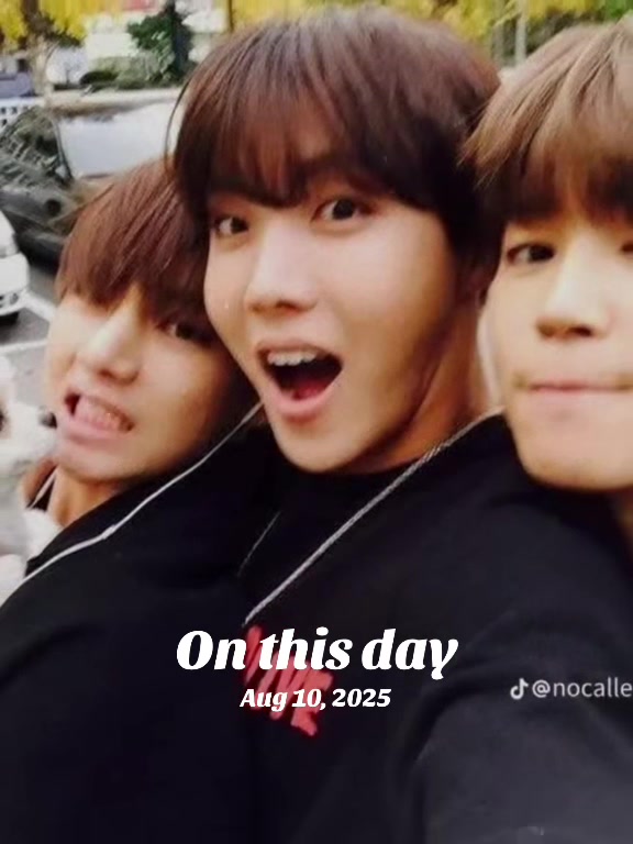 @Kim Taehyung mine bias 💜💜💜