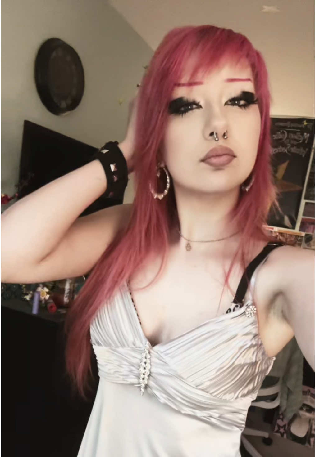 @˚⊹ 𝐡𝐞𝐥𝐞𝐧𝐚 ֺ۪ ✦˚