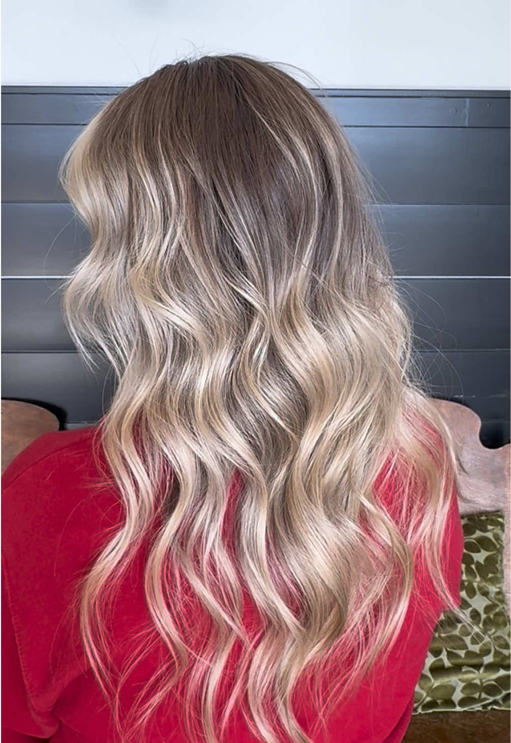 @Logan Kelly | HAIRSTYLIST