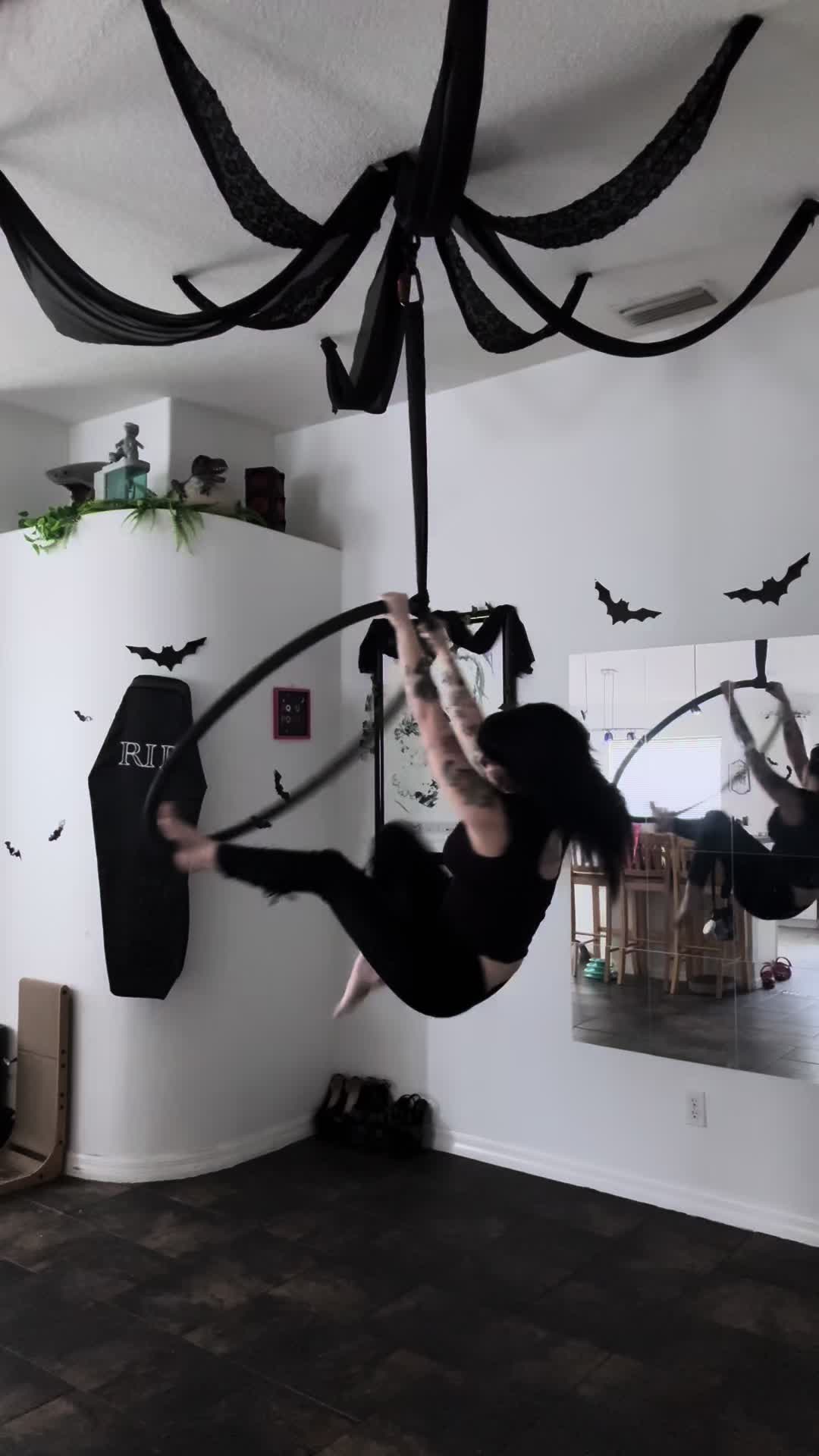 @Kobra🌛🦇