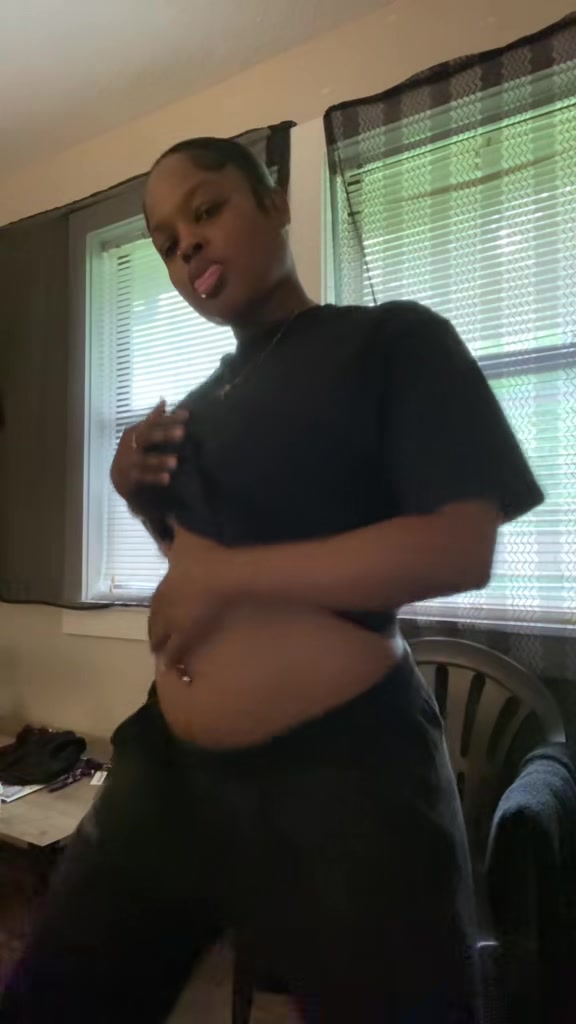 @azianyree