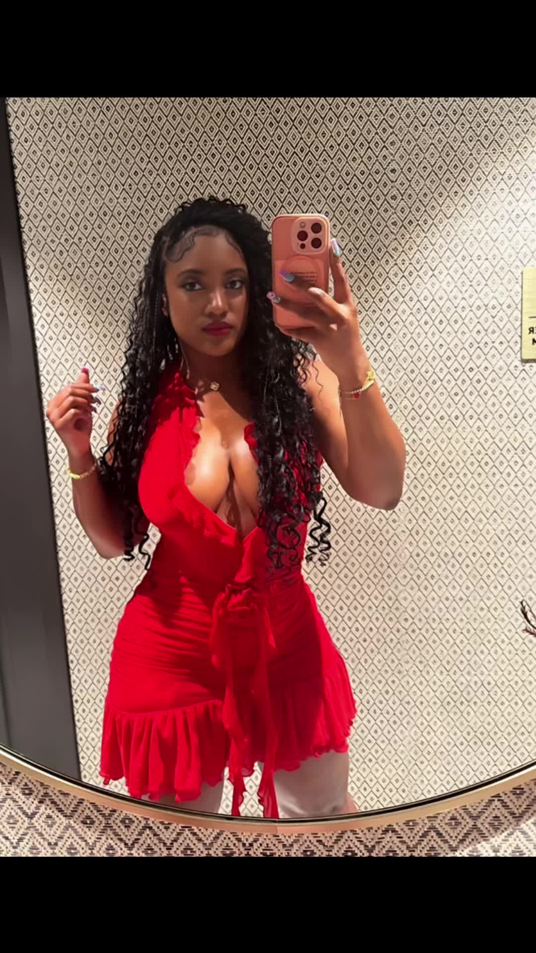 @leeasolovely