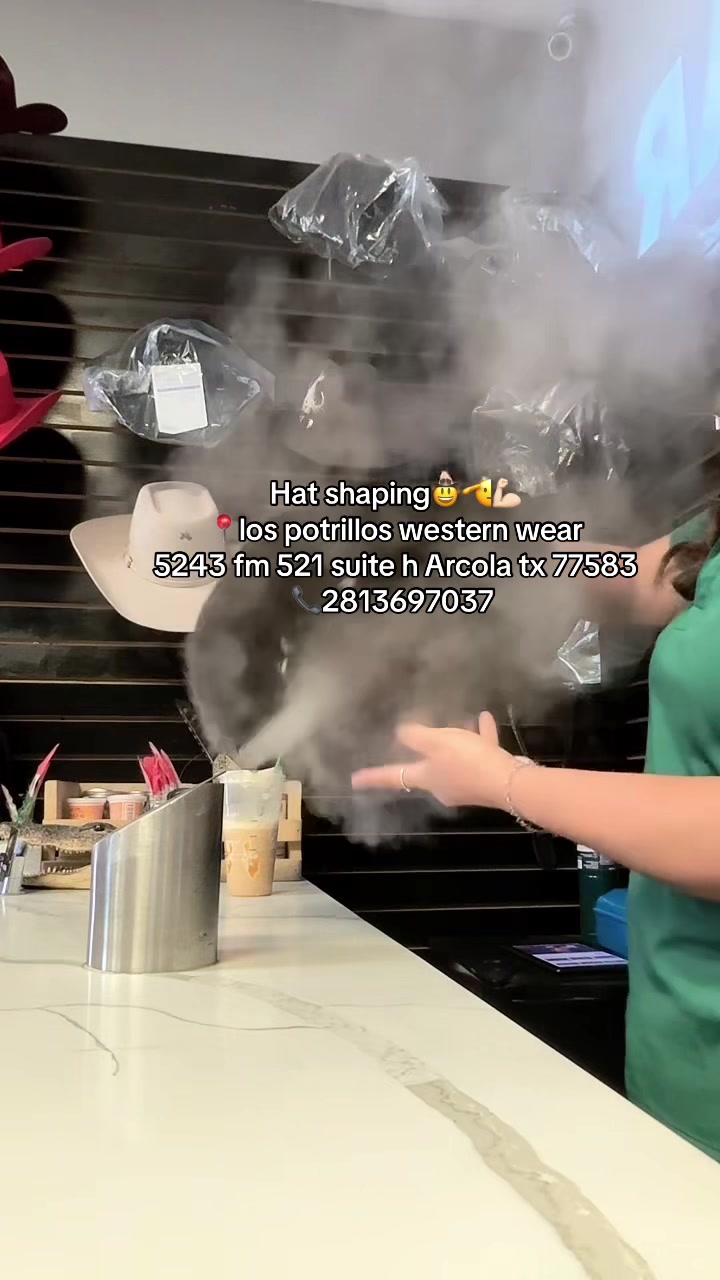 @Los potrillos western wear