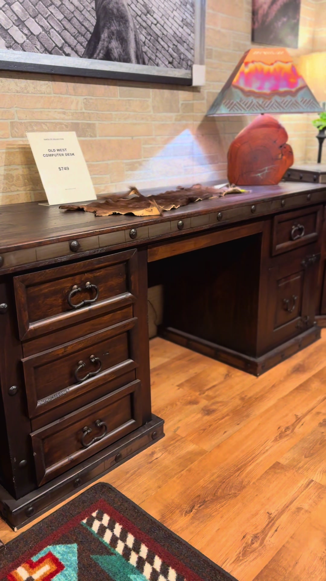 @RusticFurnitureDepot