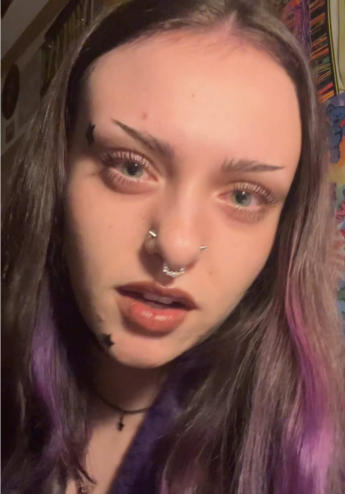 @/•᷅•᷄\Ⳋ