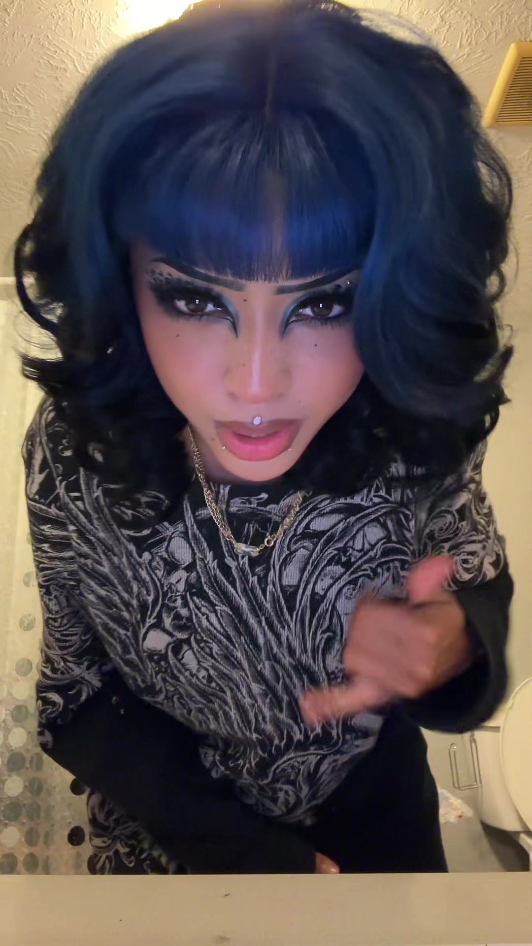@va1mor