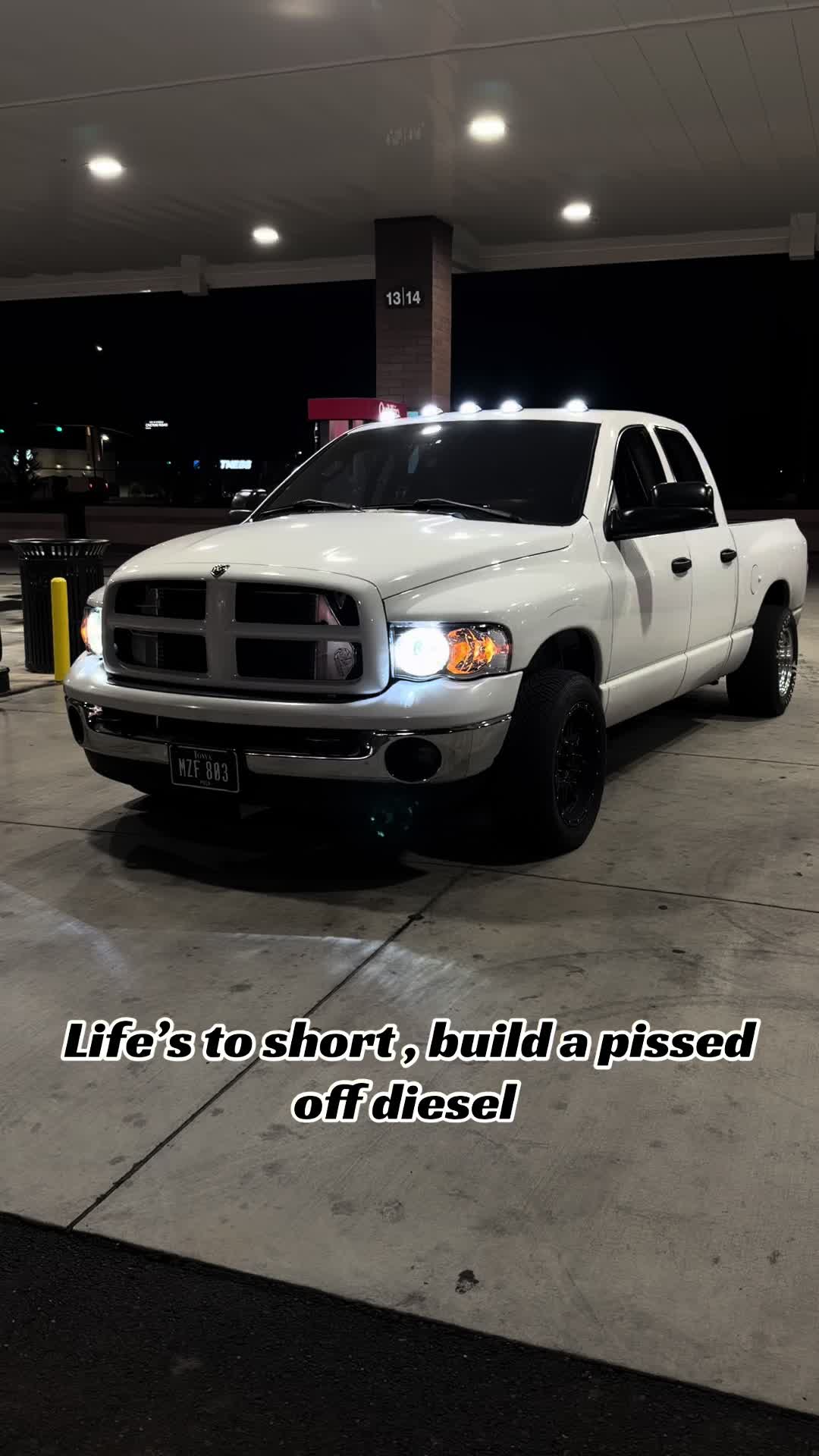@Lowcummins_