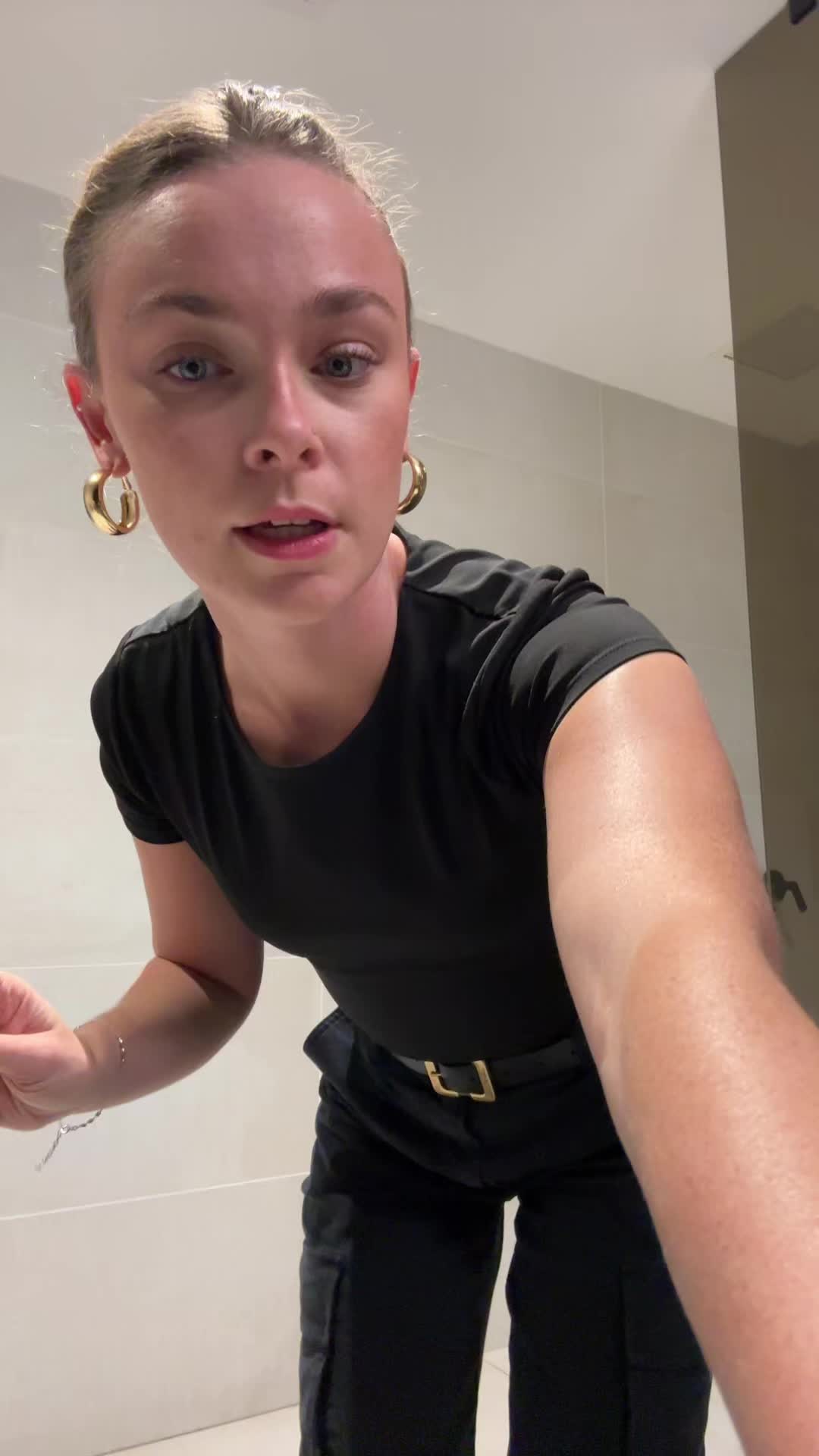 @Sar 🧸