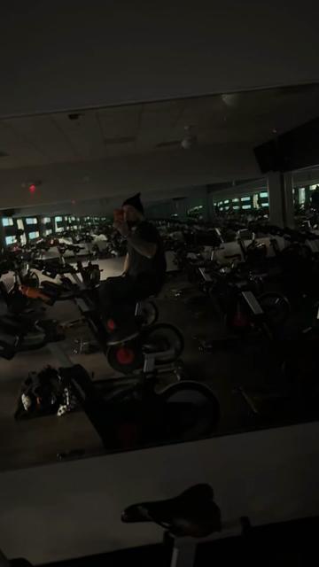 @⚡️⚡️A̶R̶T̶🏁🐺