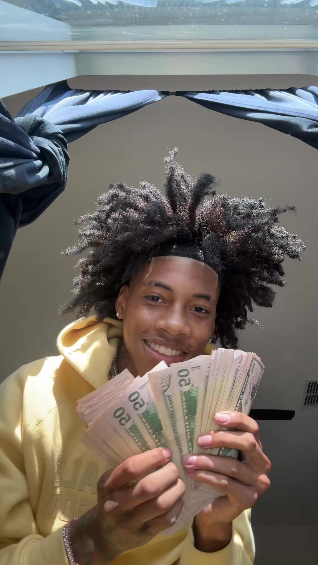 @jayshawnn