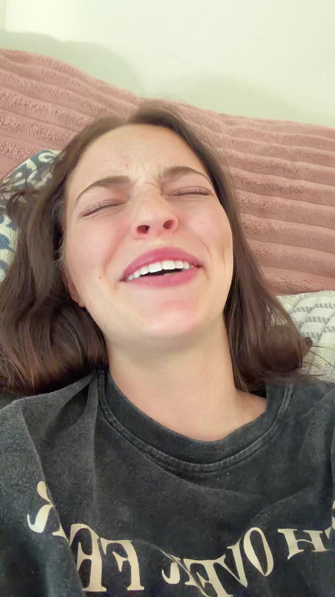 @☺️