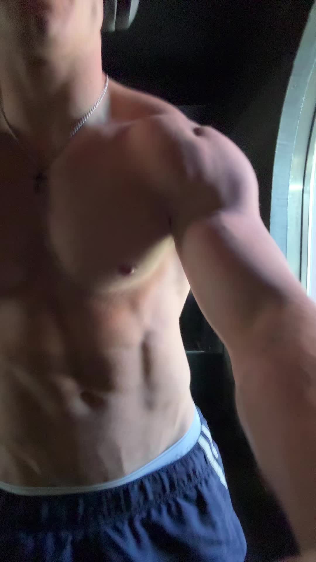 @ommy