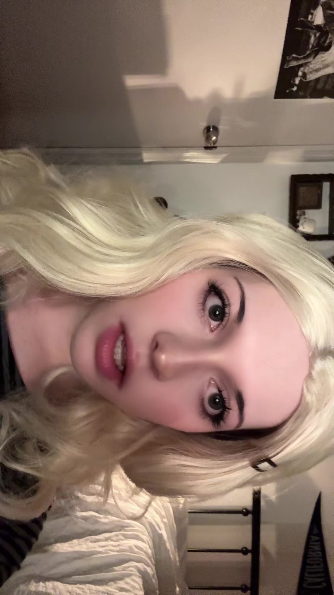 @nudepsychic