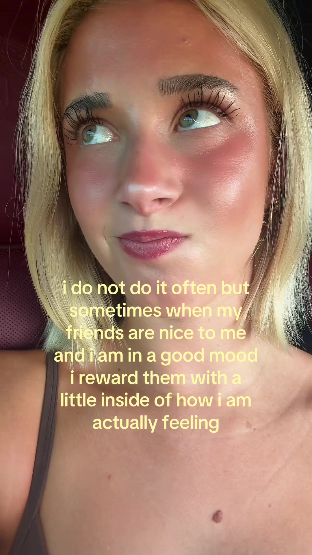 @theelliebarker