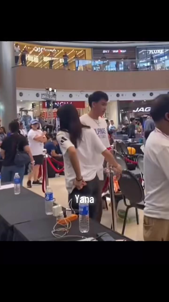 @Yanaaa