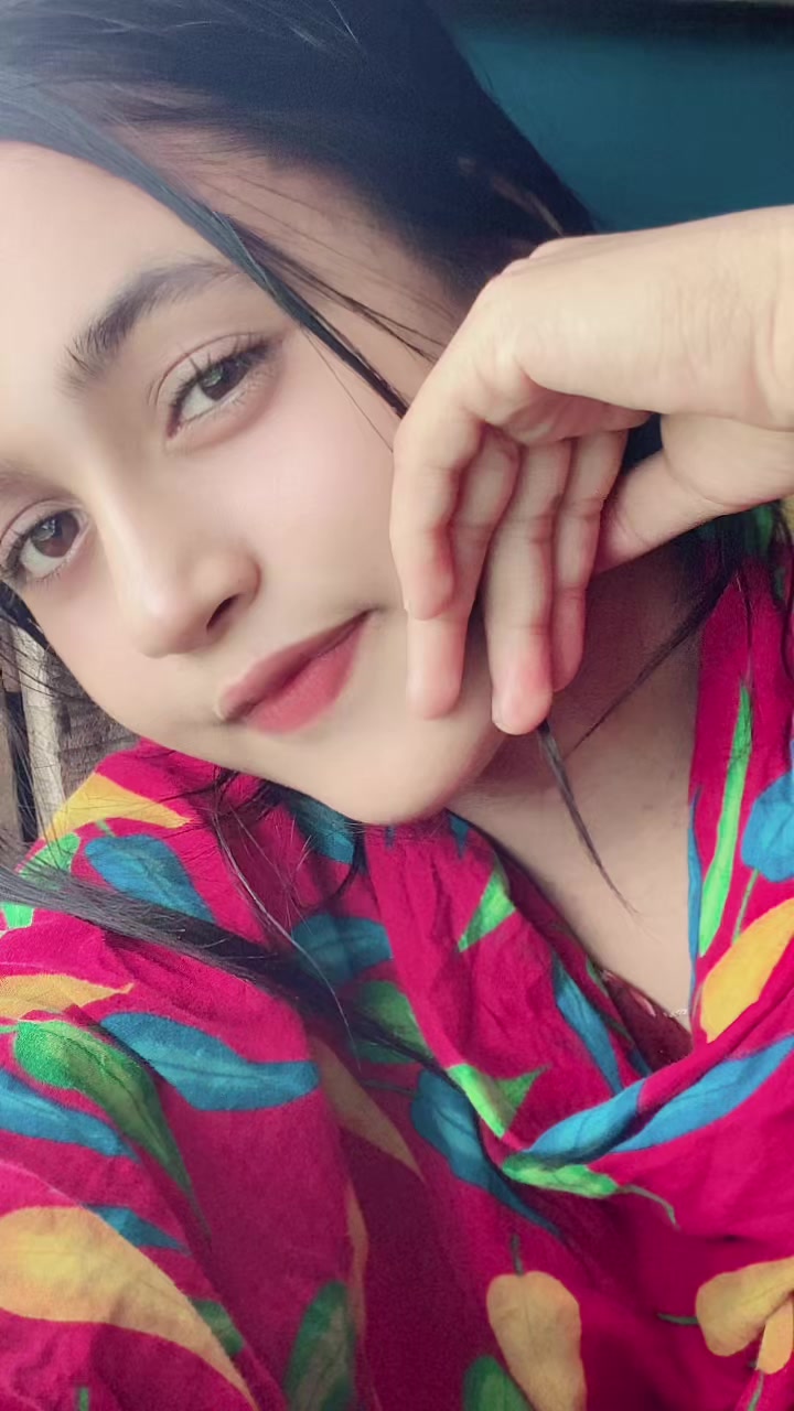 @দুষ্টু মেয়ে মিষ্টি হাসি 🤭🤭