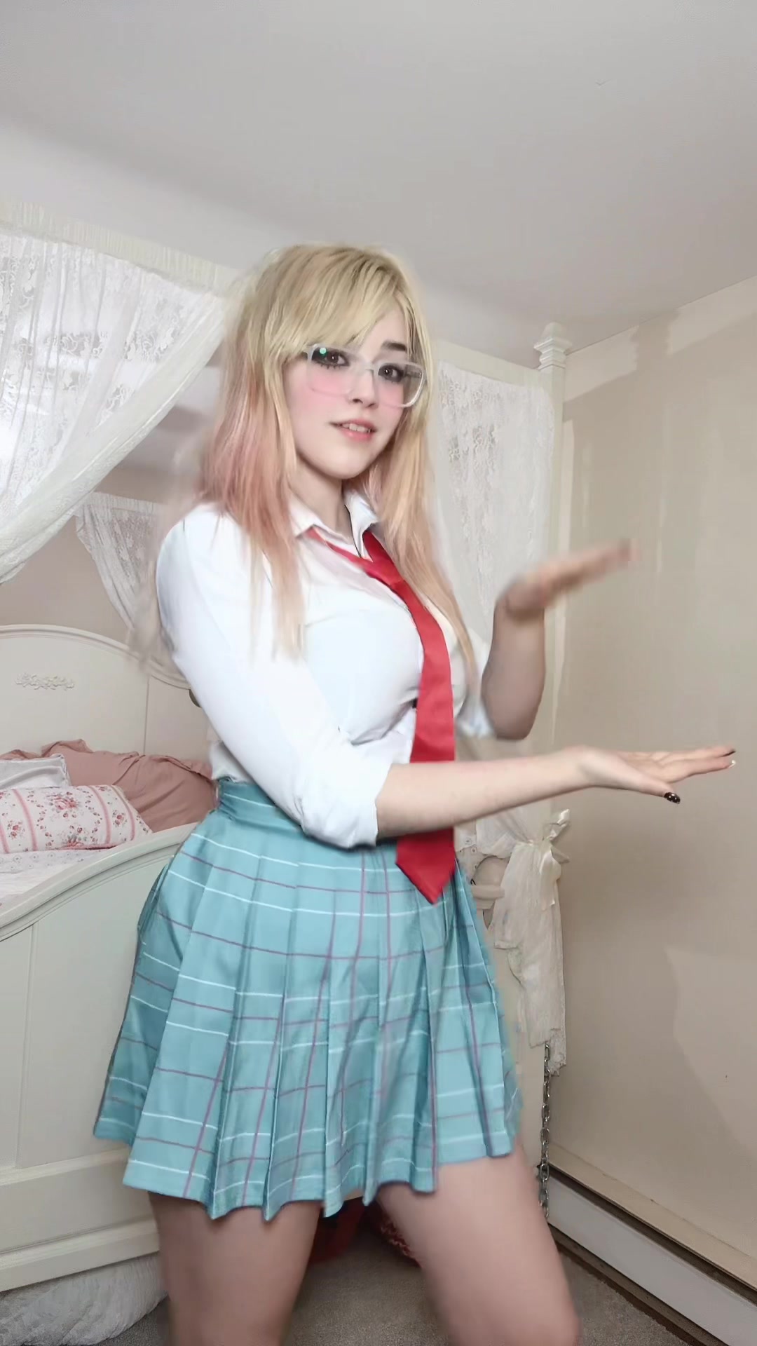 @Doll