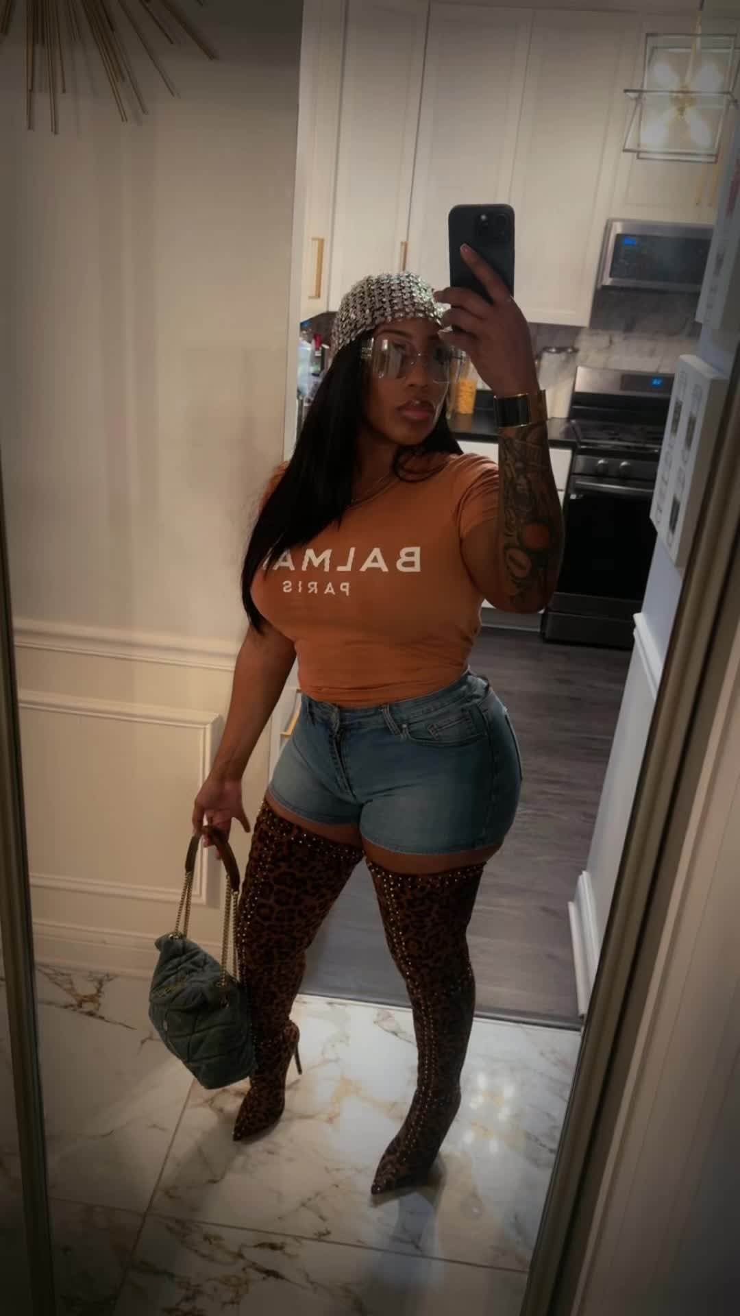 @bigbombchelle_83