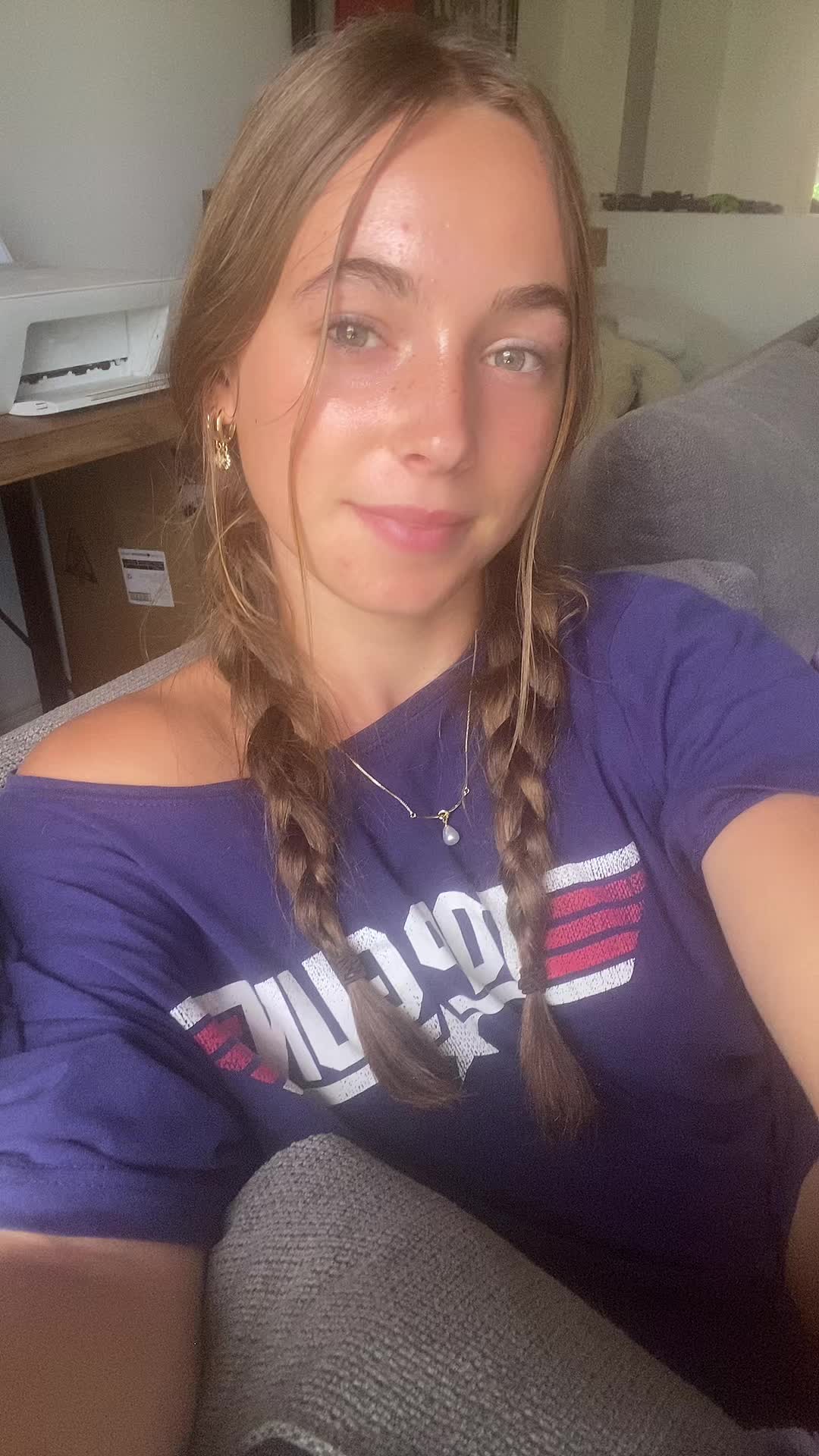 @🐥