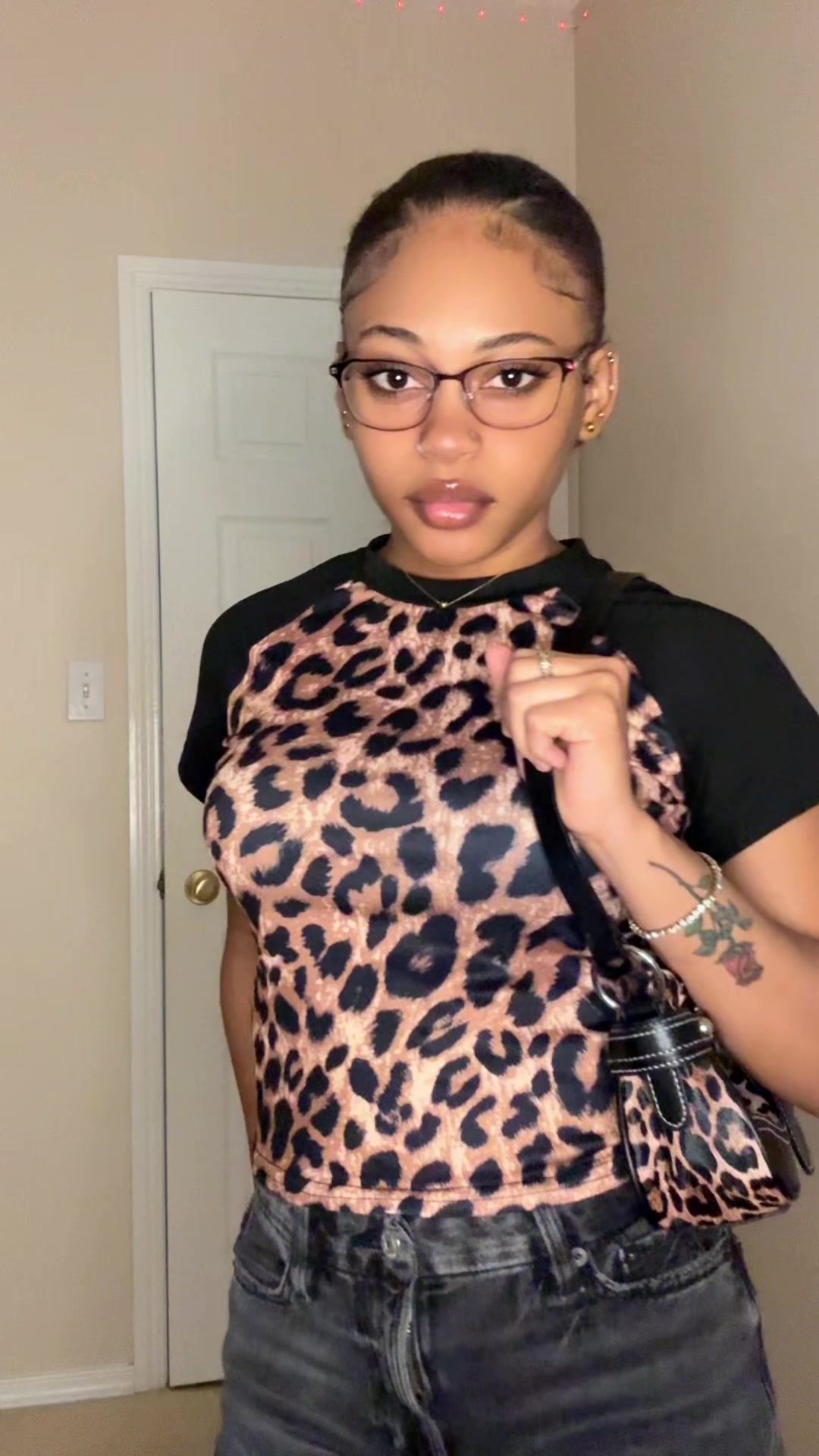 @Emily🖤👤