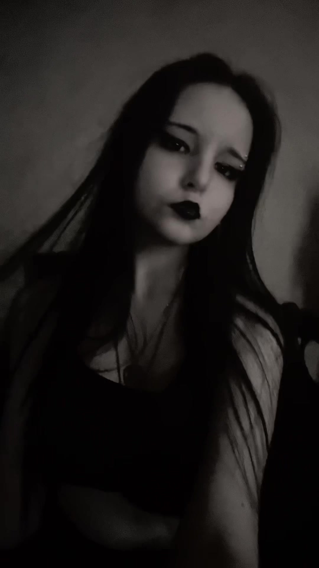 @𝔫𝔦𝔨𝔨𝔶 𝔡𝔢𝔞𝔱𝔥
