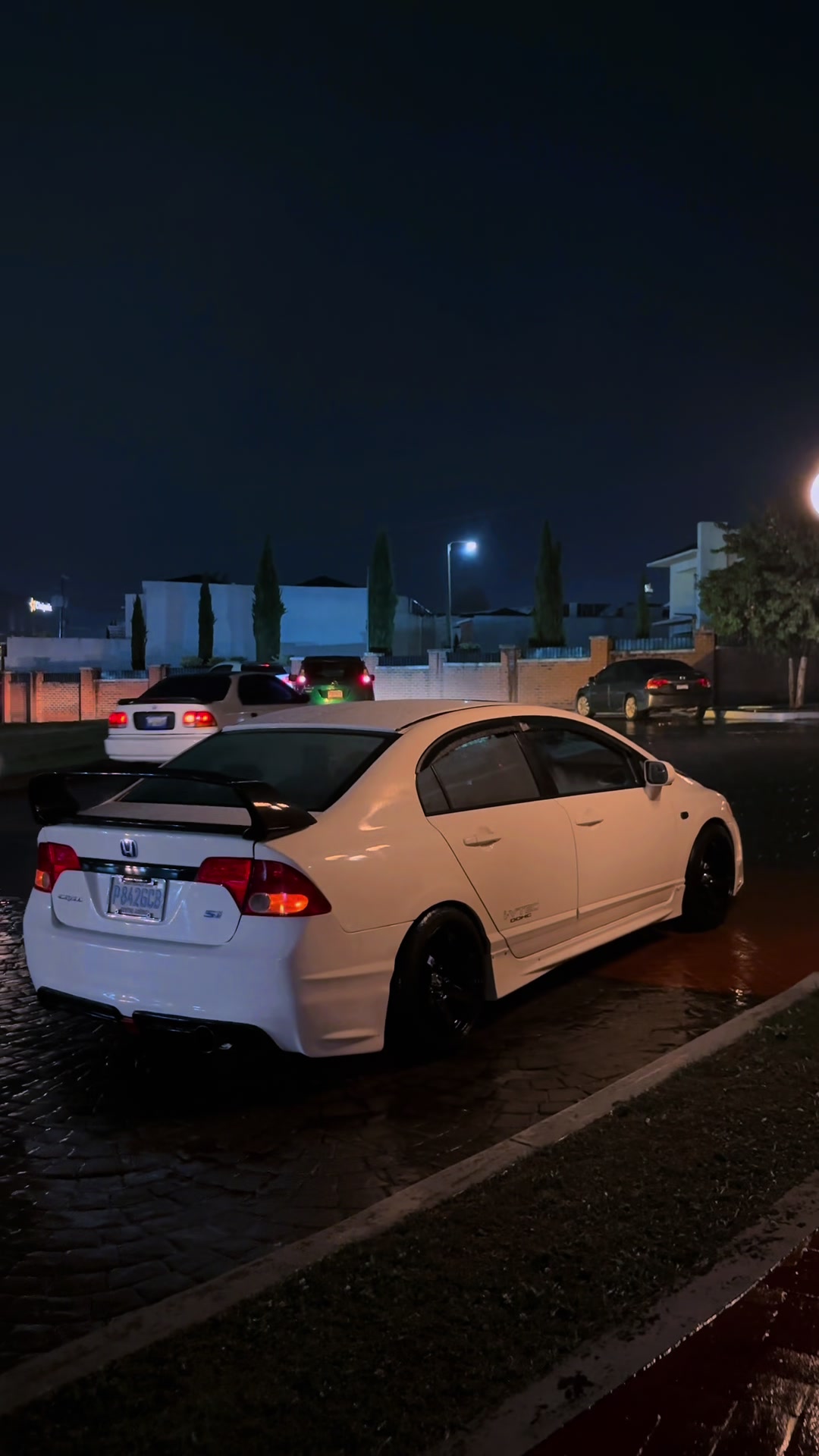 @Jairo Fa5white