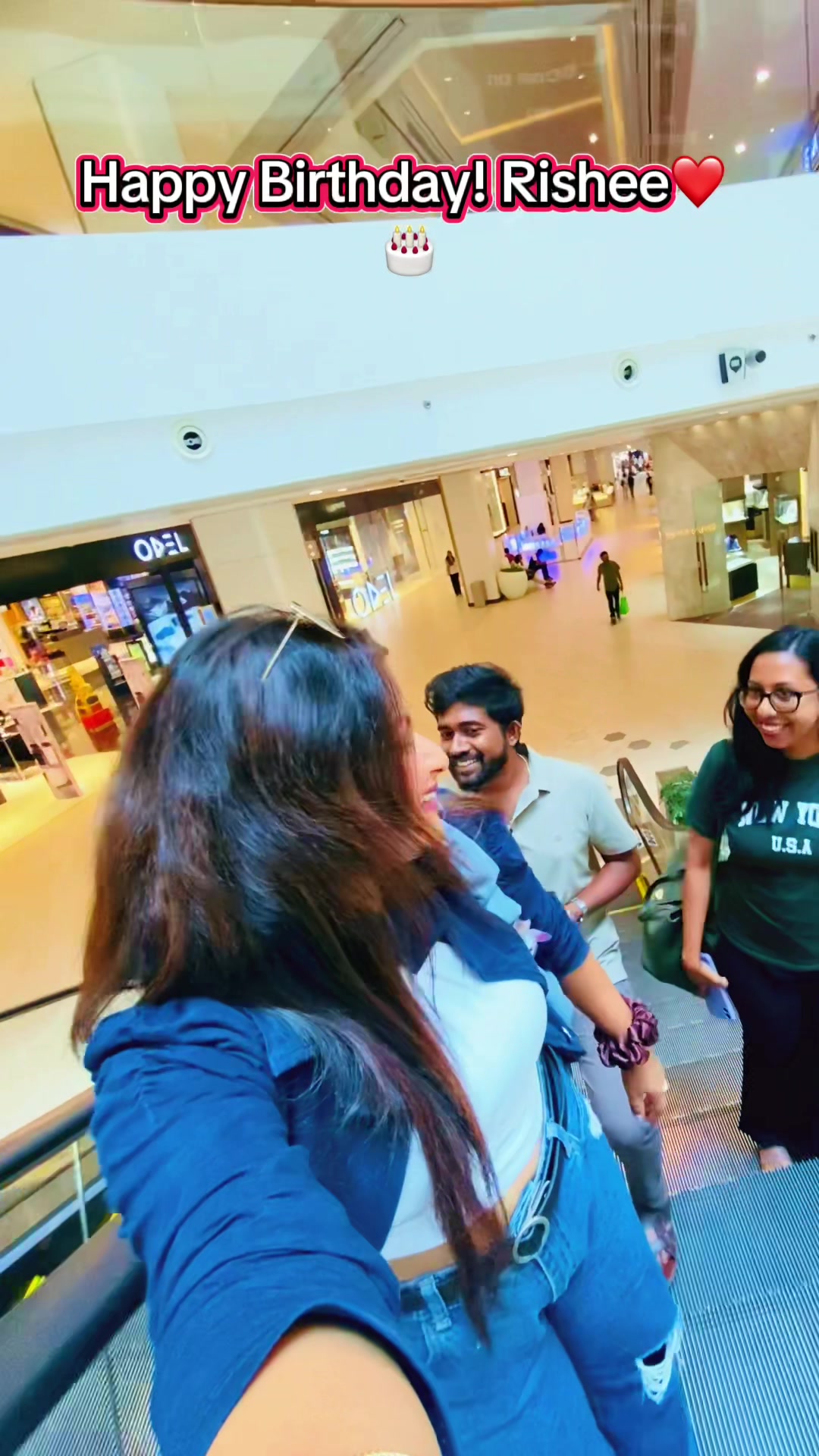 @Nisha_Mendis
