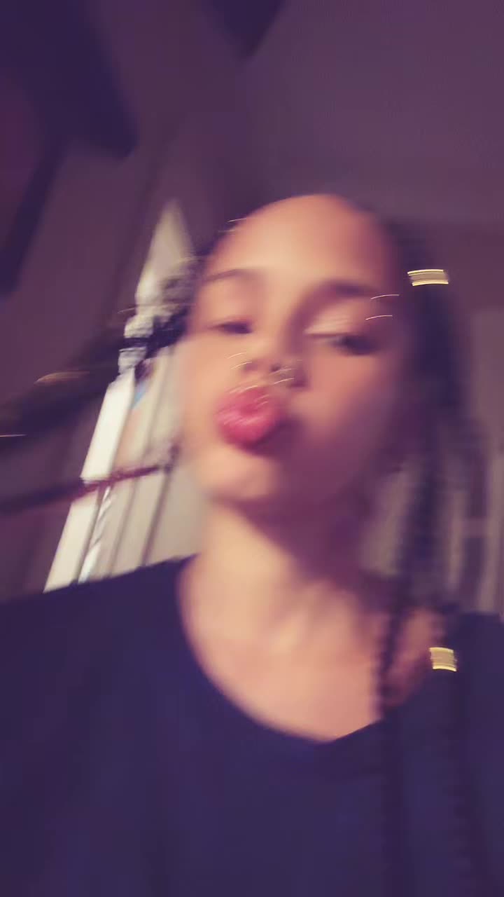 @Theyloveliz