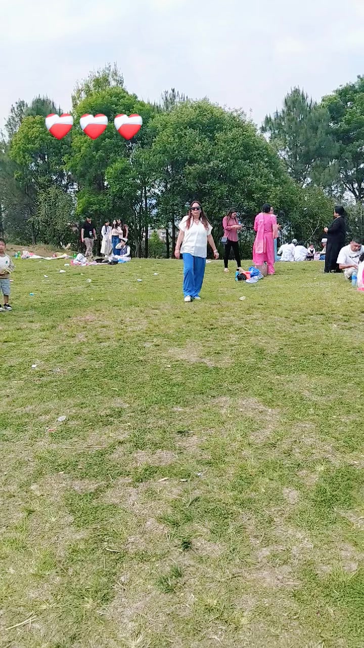 @पारु खड्का🇳🇵🇳🇵