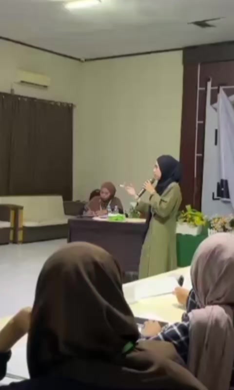 @Nazlatan Ukhra Kasuba