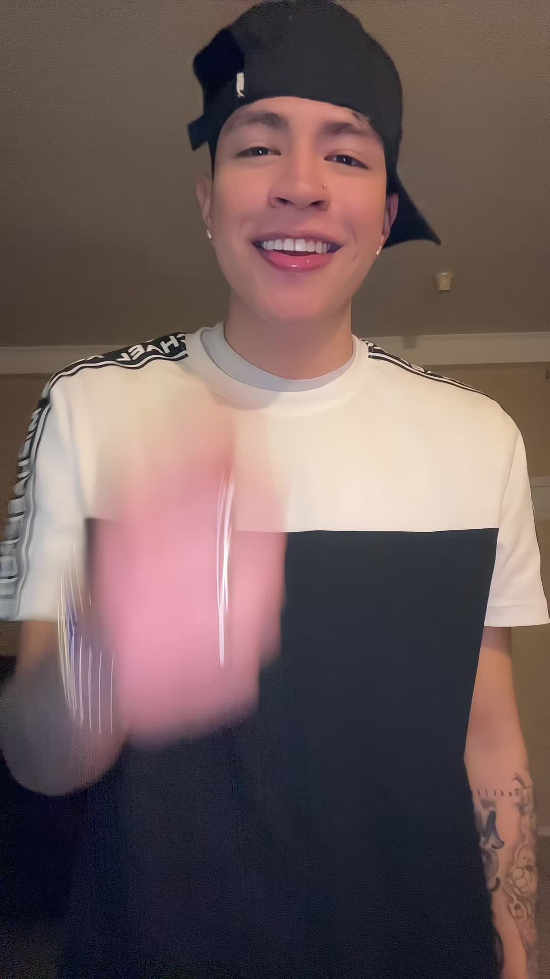@️