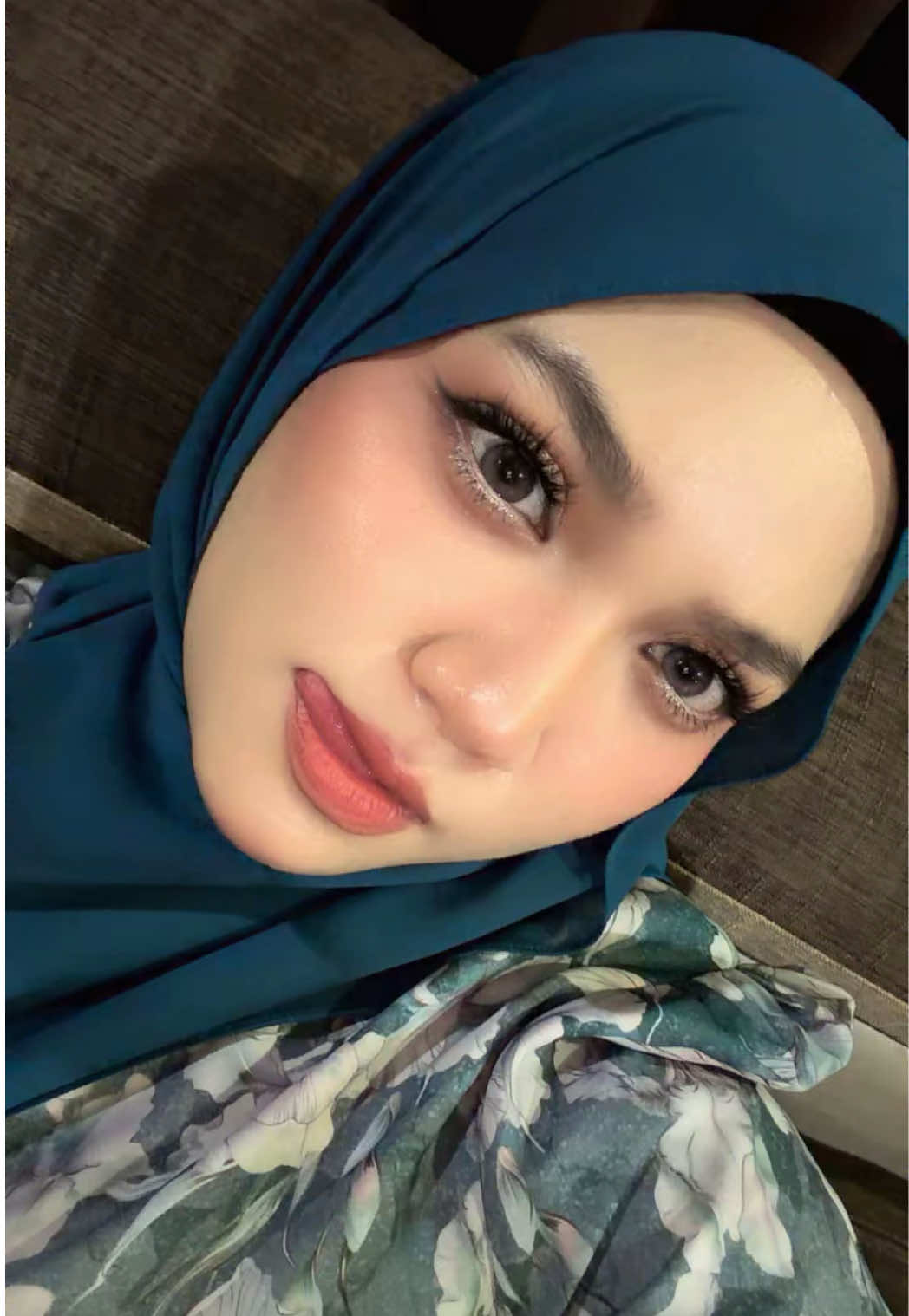 @Anje Yang Manis ๐ฆข๐ค..