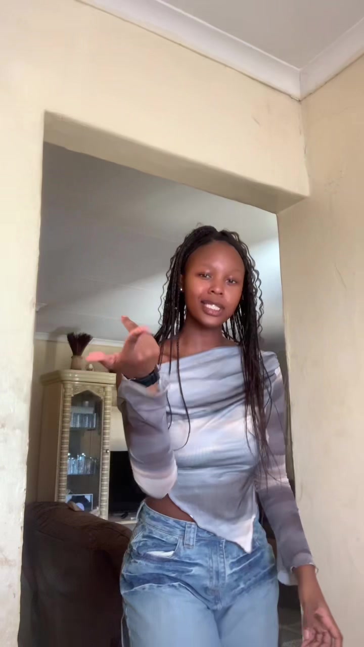 @simmy_moloi