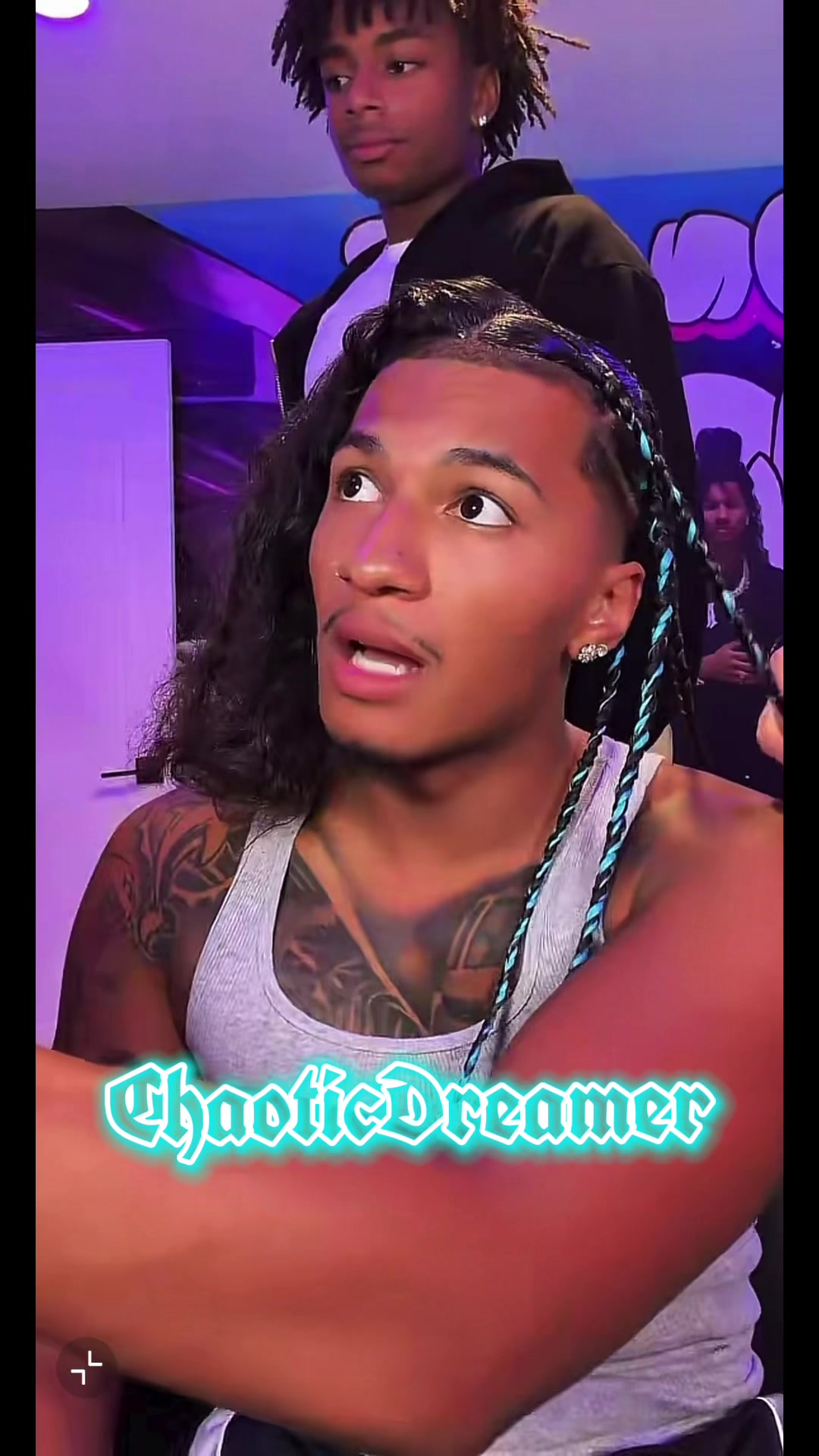 @chaoticdreamer555💦
