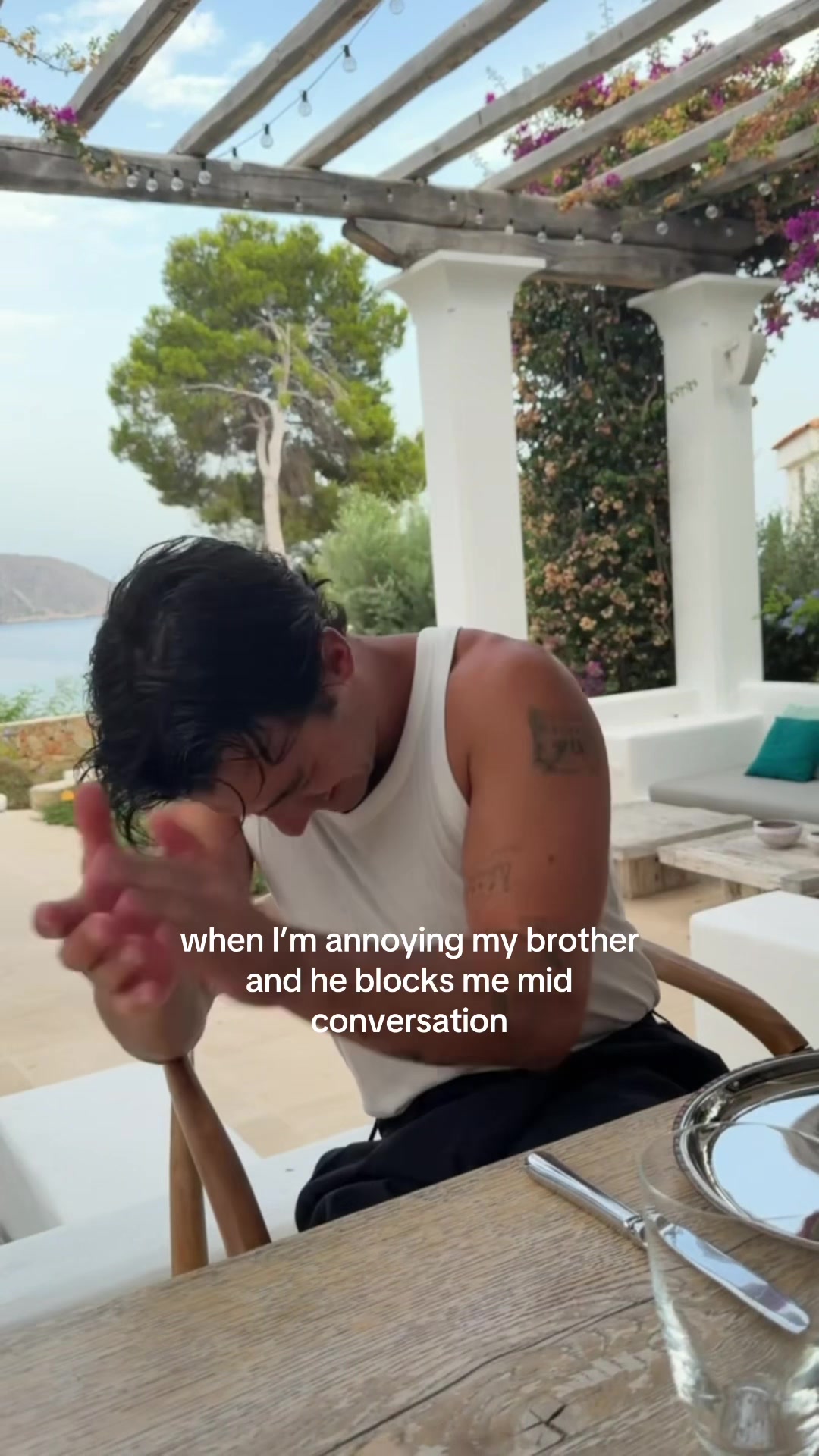 @joejonas