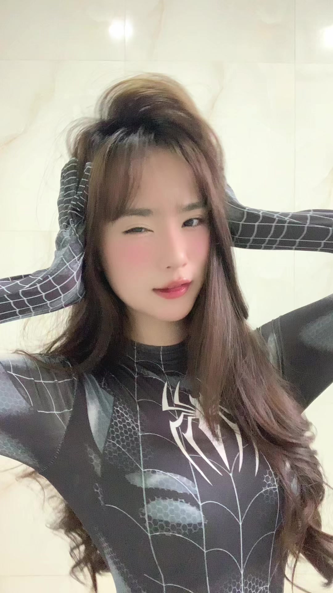 @yujeen.indyy