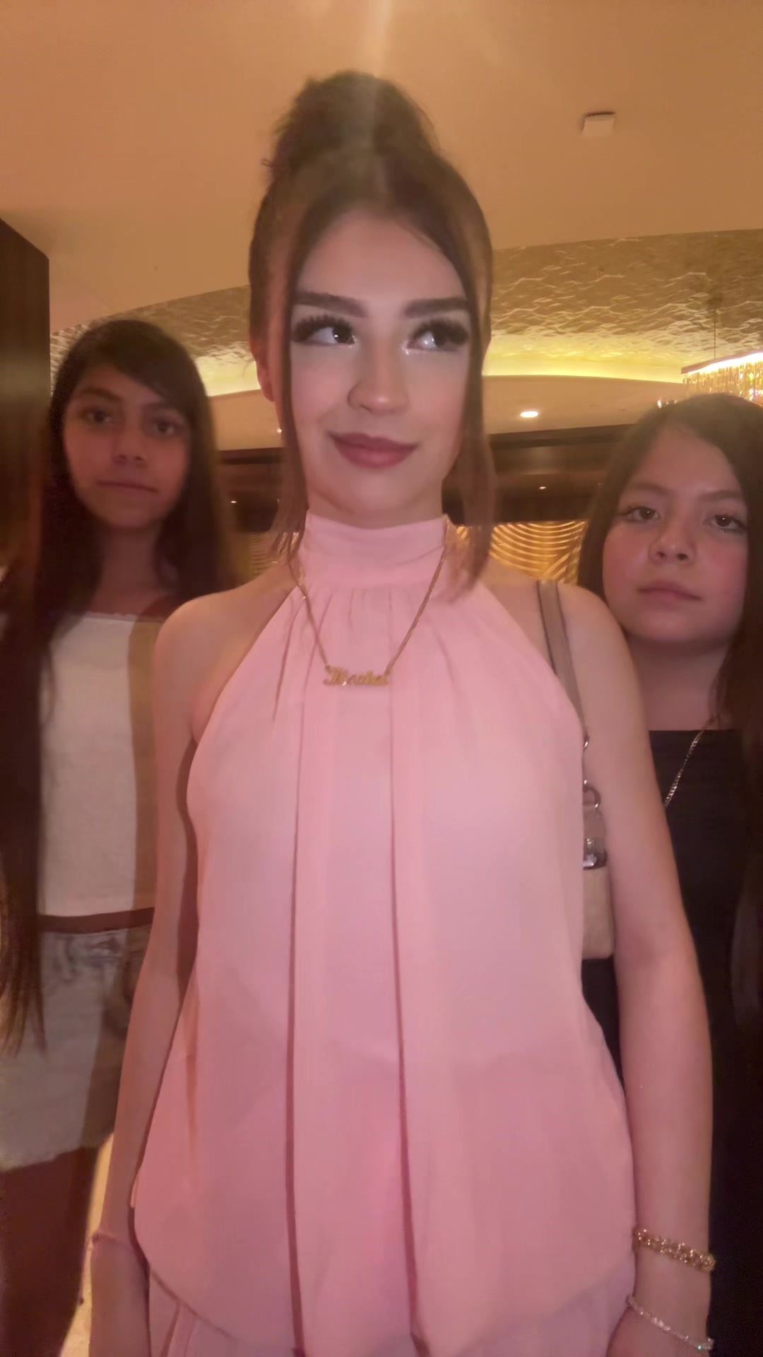@Deliciaasisters