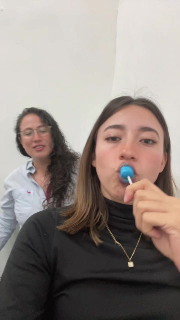 @Valeria✨