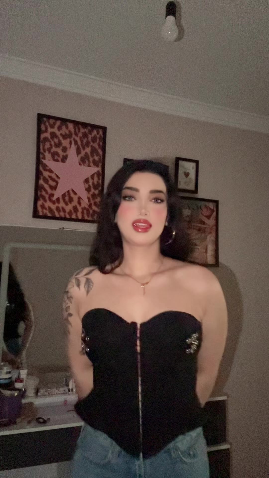 @Melika Nazari310