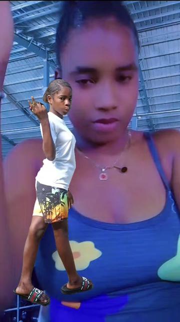 @Laura la para